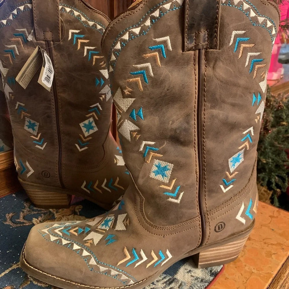 Dingo Women's Mesa Leather Regular Calf Boots NEW 8.5 - Picture 4 of 8